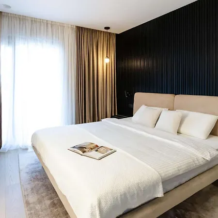 Luxury Positiva With Heated Pool Villa *
