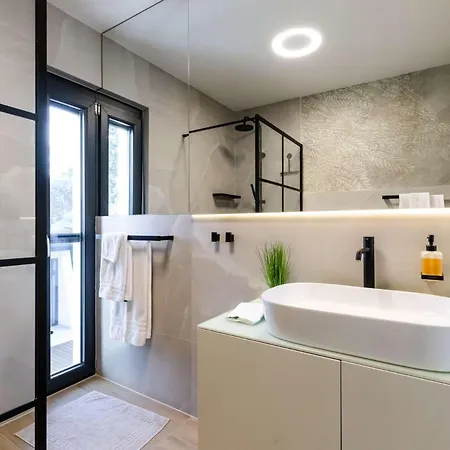 Luxury Positiva With Heated Pool *