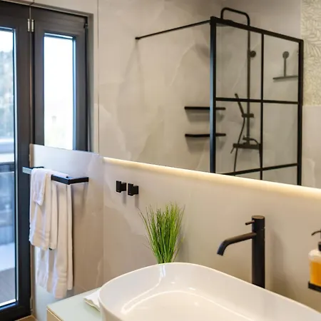 Luxury Positiva With Heated Pool Villa