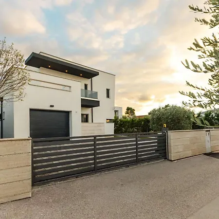 Luxury Positiva With Heated Pool Villa *