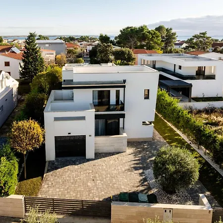 Luxury Positiva With Heated Pool