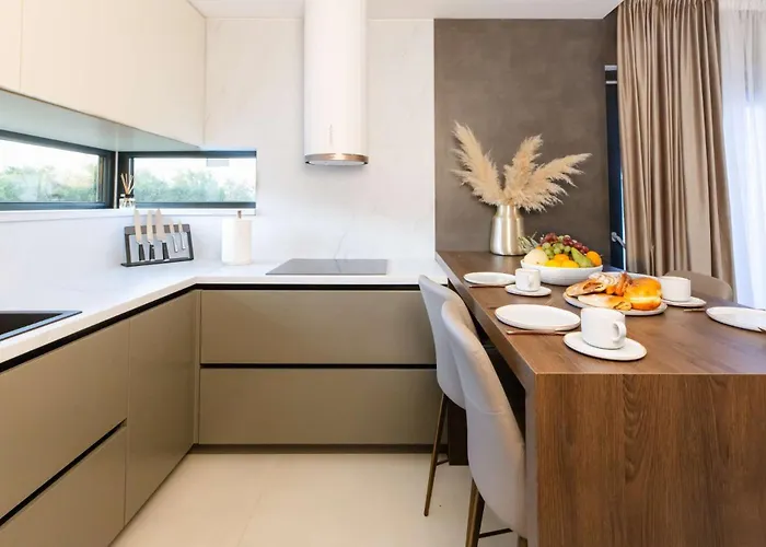 Luxury Positiva With Heated Pool * Vir