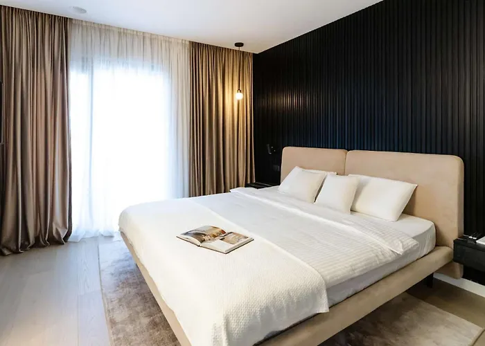 Luxury Positiva With Heated Pool Villa *