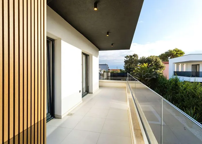 Luxury Positiva With Heated Pool Villa