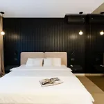 Villa Luxury Positiva With Heated Pool Vir