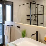 Luxury Positiva With Heated Pool Villa