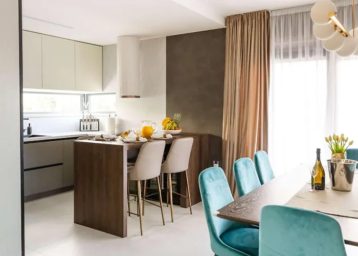 Luxury Positiva With Heated Pool
